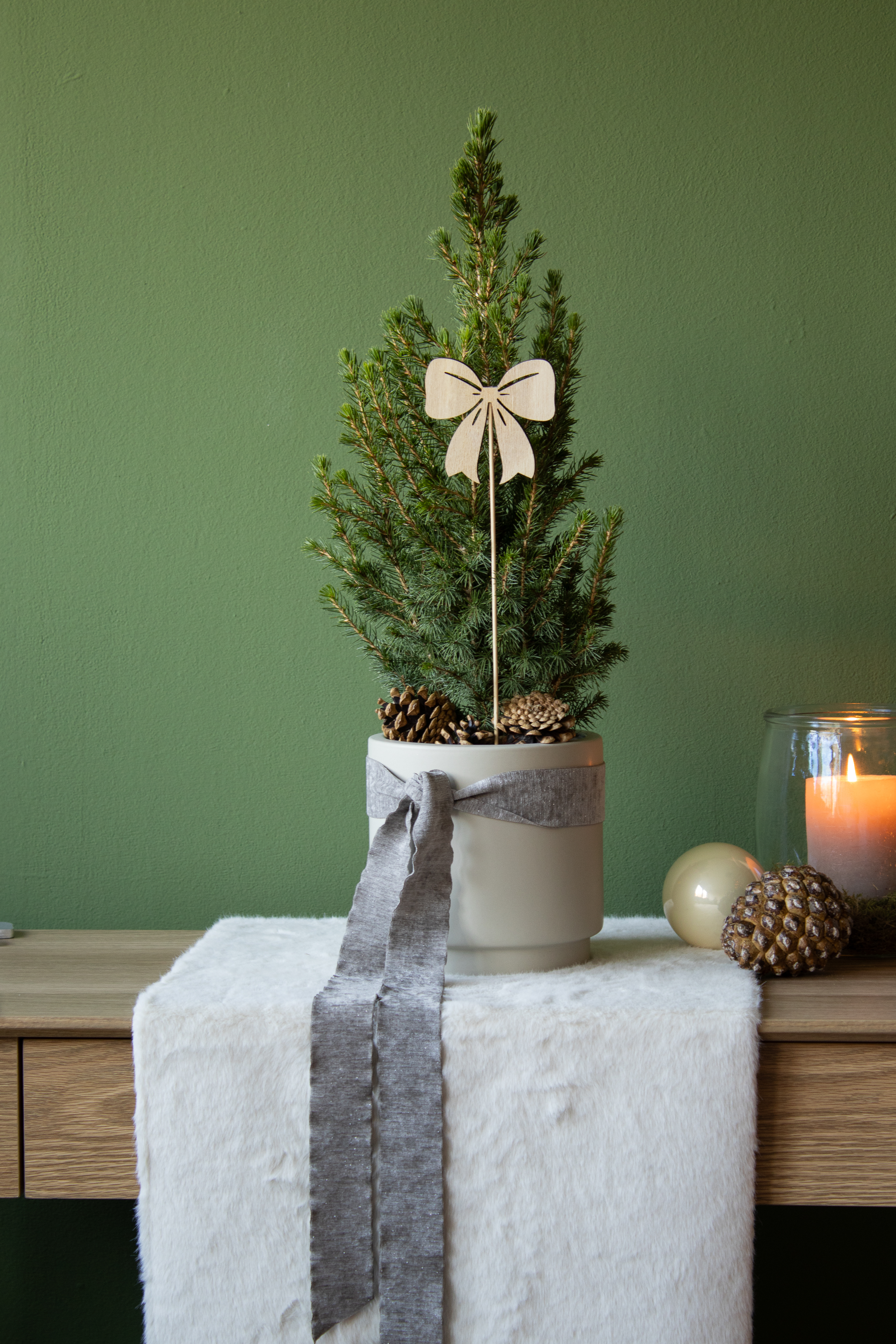 Weihnachtliche Dekostoffe für Tischdekoration und kreative DIY-Ideen